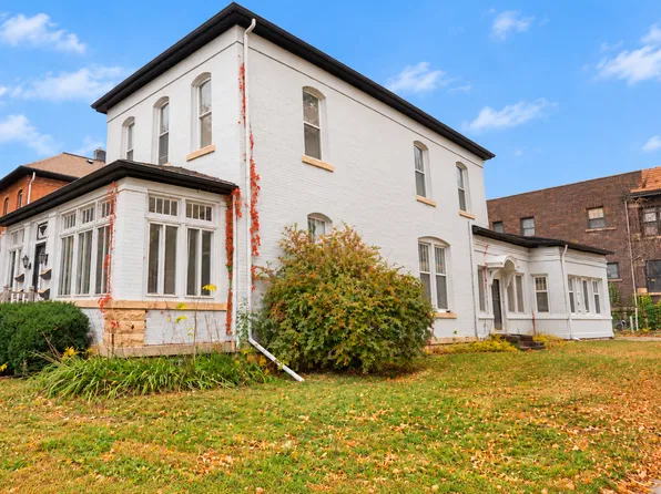 303 N Broad St, Mankato, MN 56001