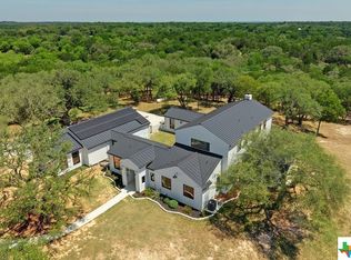 1099 Lovejoy Ln, San Marcos, TX 78666