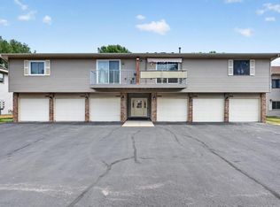 3276 Greenbrier St #3276C, Vadnais Heights, MN 55127