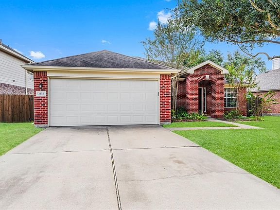 3rd image of 2038 Bluffton Lane