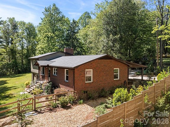 2nd image of 97 Columbia Cir