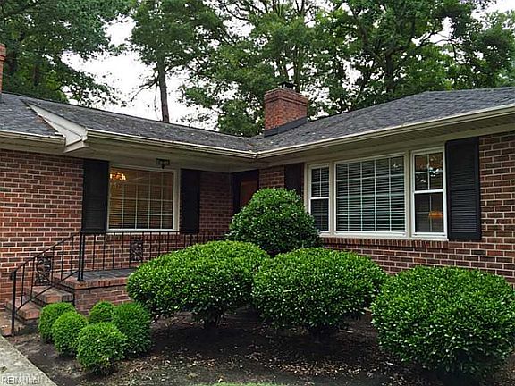 3rd image of 309 Parkway Dr