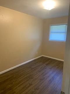 4th image of 111 Saluria Pl