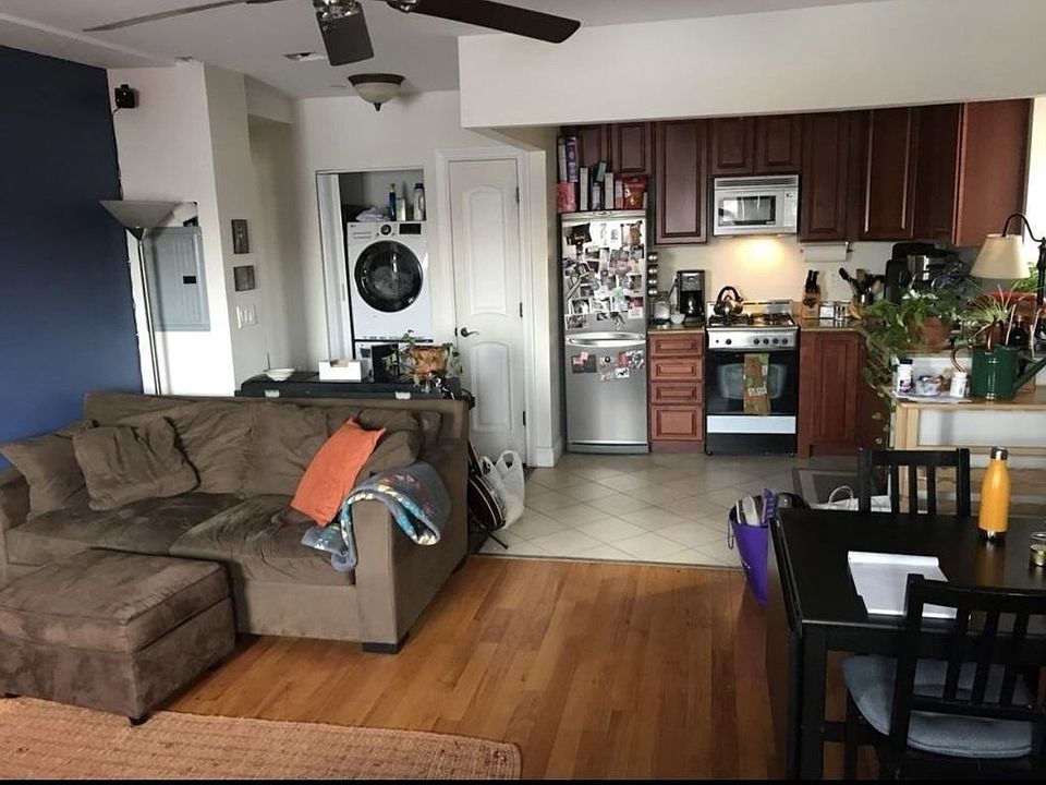 1st image of 3166 37th St APT 1B