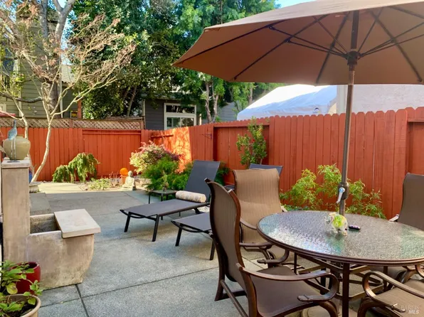 964 Edwards Avenue, Santa Rosa, CA 95401