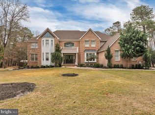 17 Brookwood Dr, Medford, NJ 08055