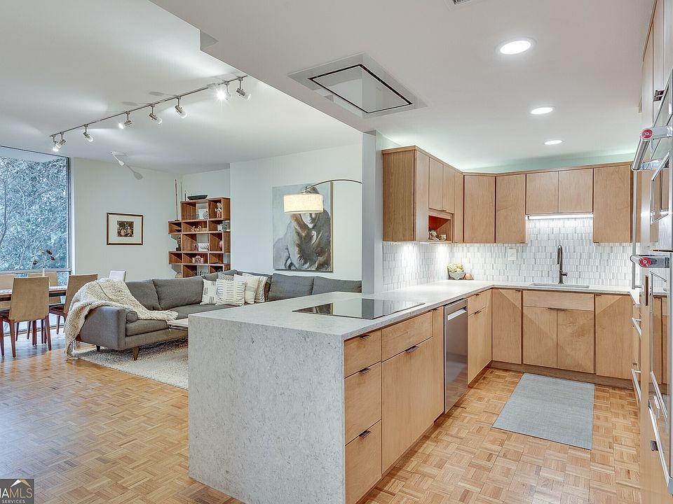 1st image of 130 26th St NW APT 202