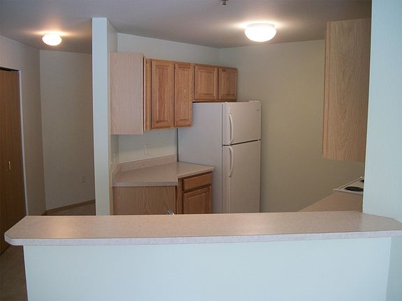 3rd image of 200 Prairie Heights Dr APT 108