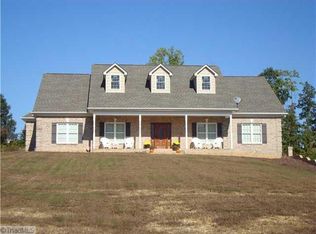 1043 Virginia Farm Rd, King, NC 27021