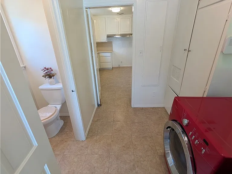 582 N Sunnyslope Ave — Photo 25