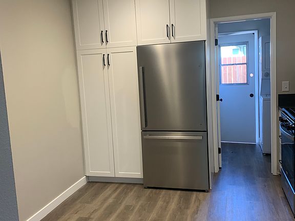4th image of 2118 5th St