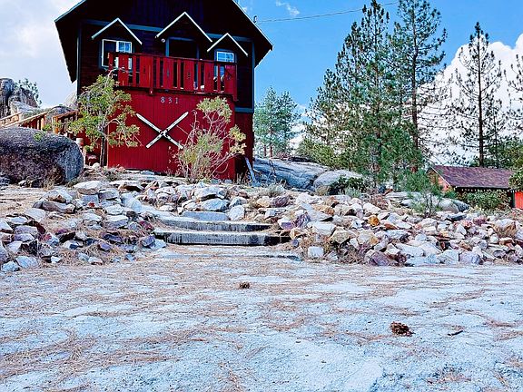 2nd image of 831 Crescent Dr