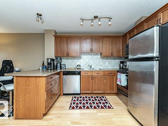 3rd image of 4407 23rd St NW #414