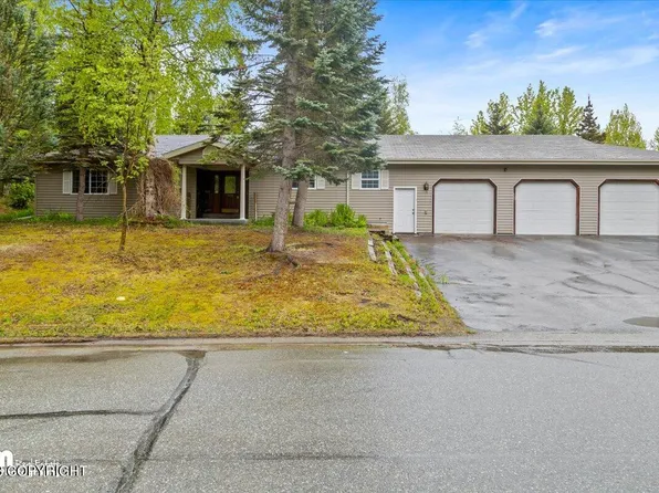136 E Bridge Stone Dr, Wasilla, AK 99654