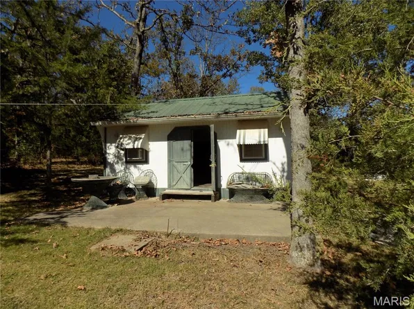 221 E Lakeview Dr, Ironton, MO 63650