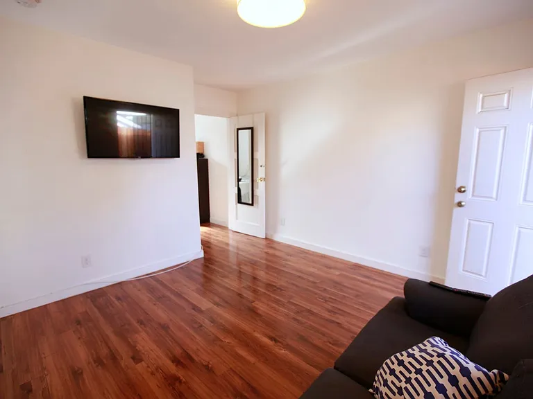 641 Orme Ave — Photo 1