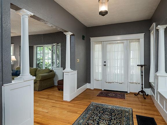 5th image of 170 Bassett Ave