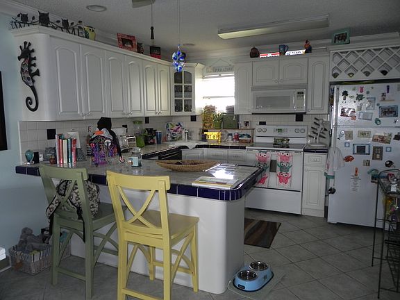 5th image of 102 Avenue D APT 3