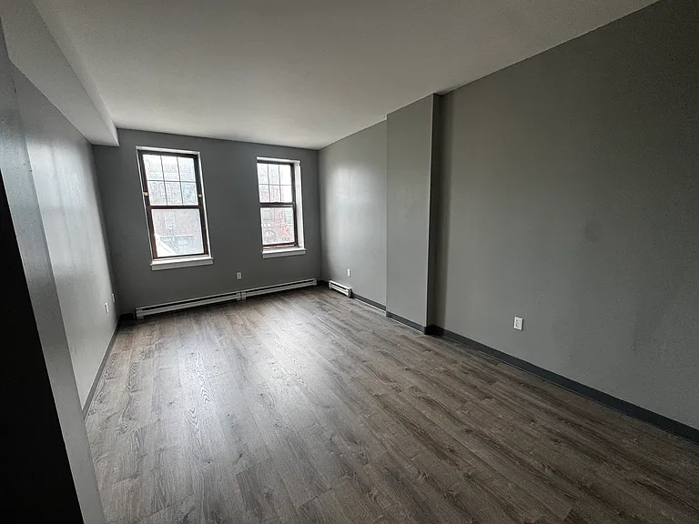 301 Main St #206 — Photo 4