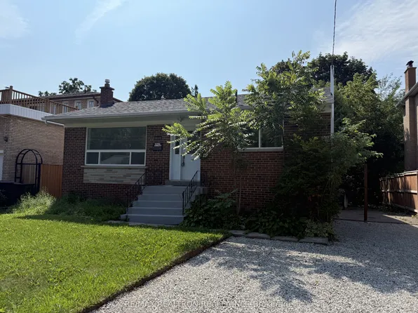 217 Moore Park Ave, Toronto, ON M2M 1N5