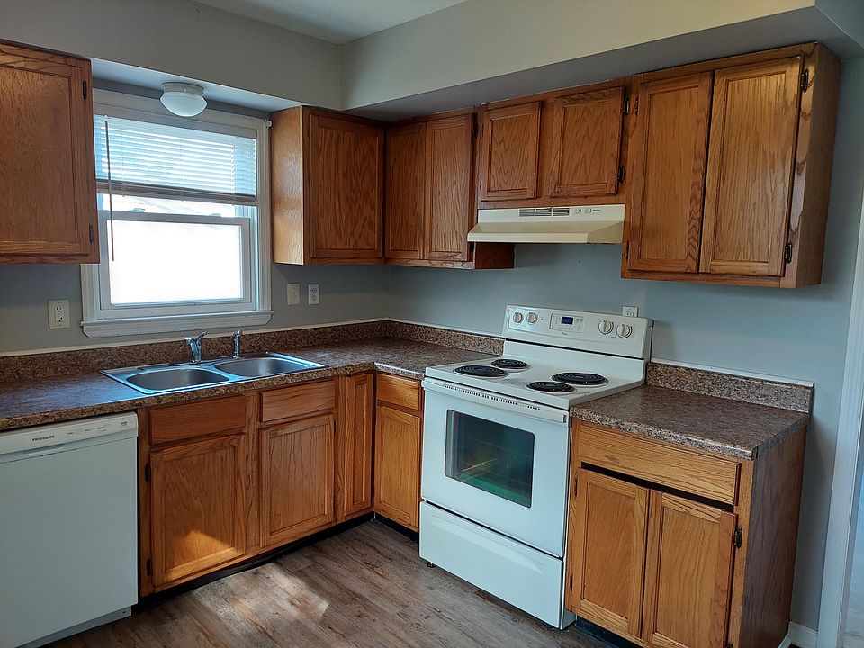 1st image of 3509 Brookview Dr