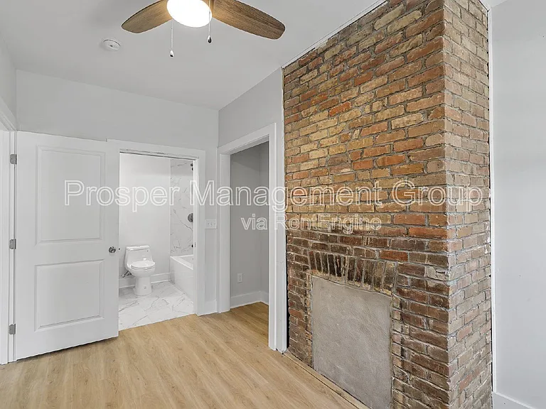 22 Nunan St #A — Photo 16