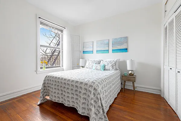 Sold by Compass | media 4