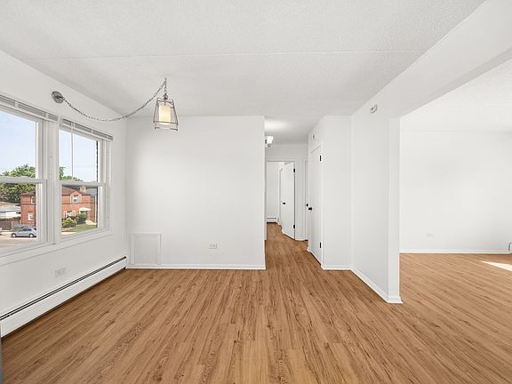 5th image of 6811A Pershing Rd APT 4