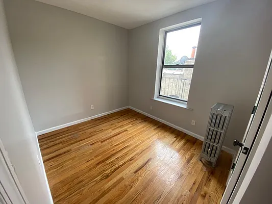 Rented by Premier Metro Realty Corp | media 15