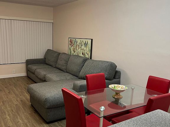 4th image of 16701 NE 14th Ave APT 207