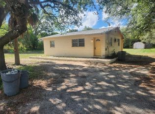 609 E Martin Luther King Jr Dr, Tarpon Springs, FL 34689