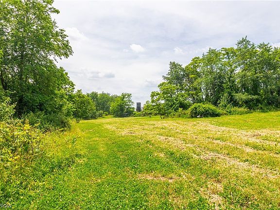 5th image of Henderson Ridge Rd