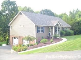 147 Altman Rd, Jeannette, PA 15644