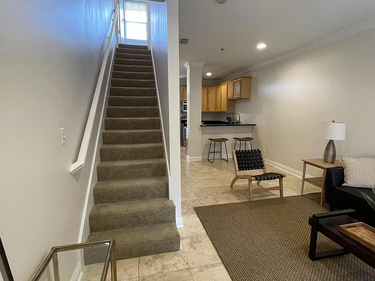 922 Porter Ave #214 — Photo 7