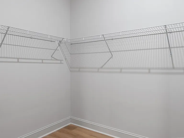 453 Folk Ave — Photo 11