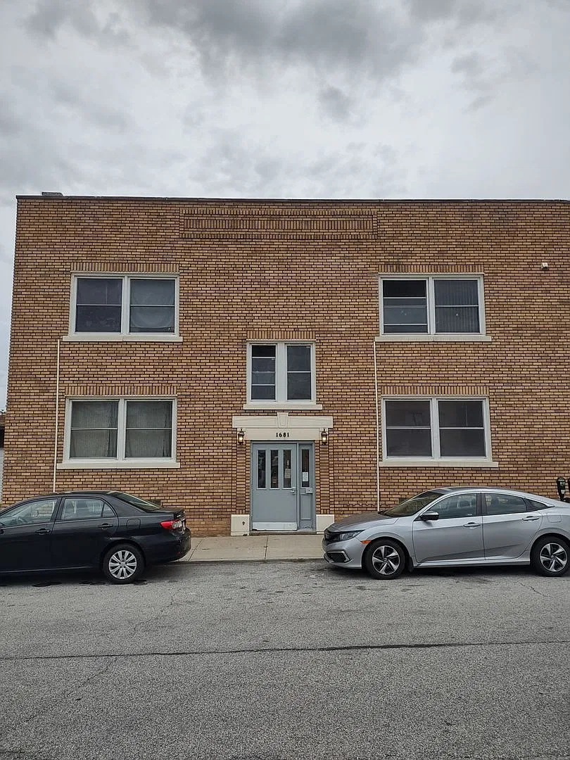 13330 Madison Avenue — Photo 2