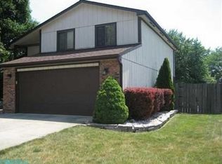 2988 Kilcullen Dr, Columbus, OH 43221
