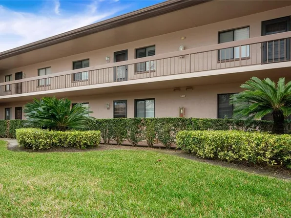 106 Mary Dr #6, Oldsmar, FL 34677