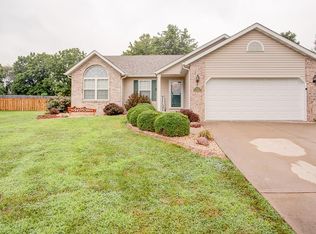 409 Copper Bend Rd, Maryville, IL 62062