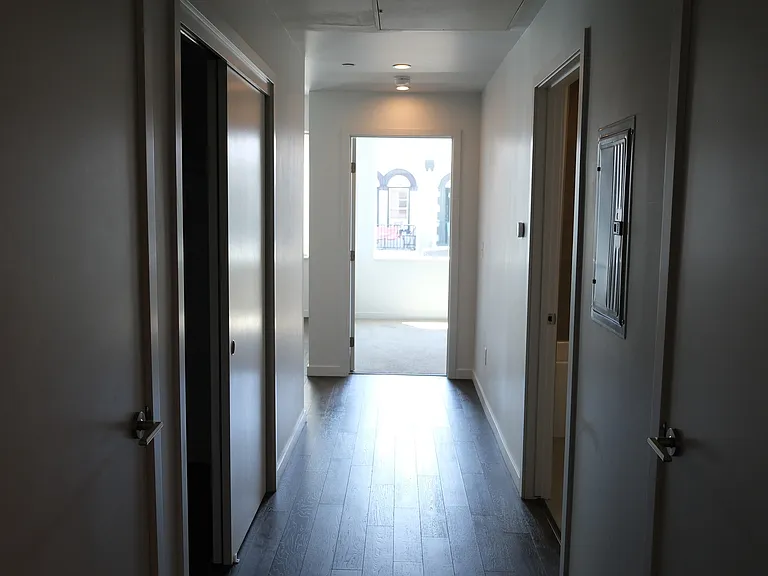 1300 N Ogden St #202 — Photo 26