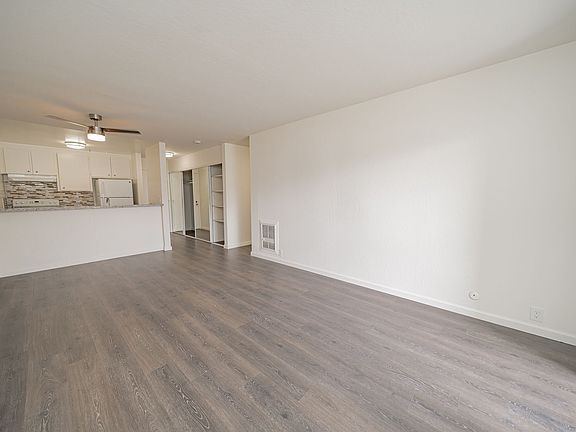 5th image of 330 Adams St #203