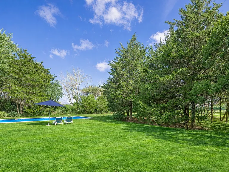 237 Blank Ln — Photo 2