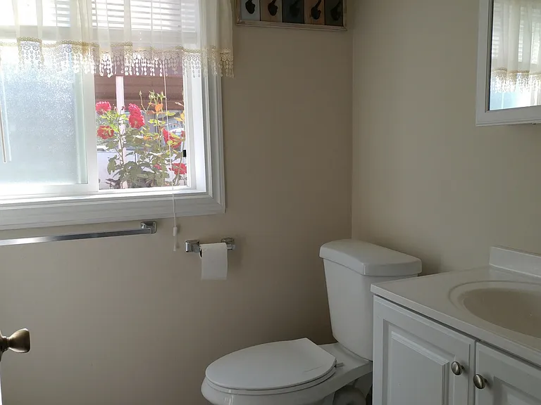 3242 Hilyard Ave — Photo 7