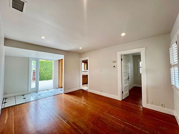 2nd image of 1902 Castillo St
