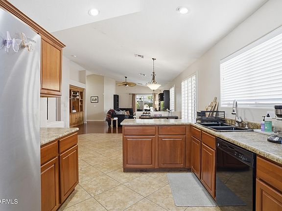 4th image of 9323 W KINGMAN Street