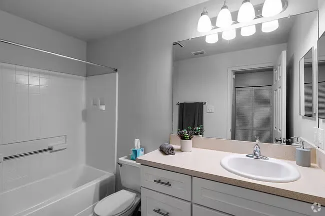 3818 Bay Club Cir — Photo 8