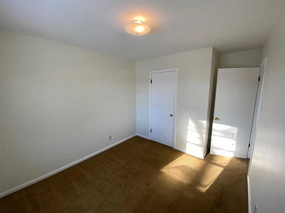 4th image of 311 Hillcrest Dr