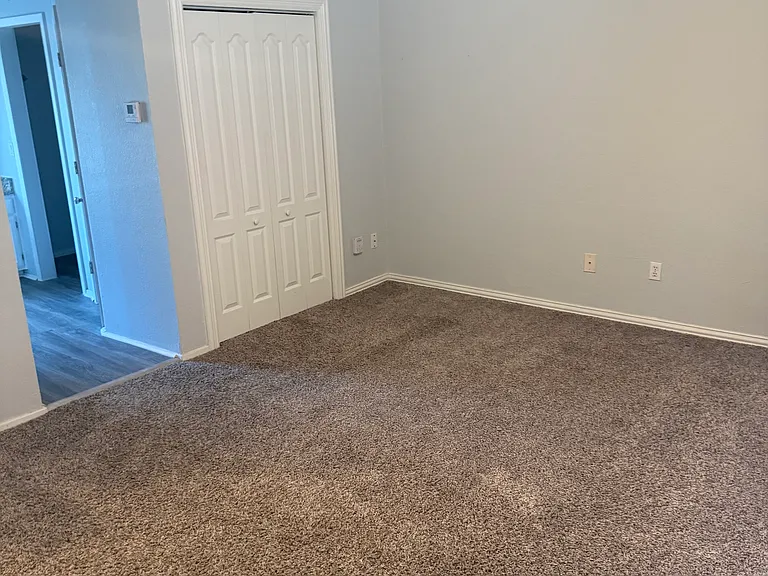 70 Winchester Dr — Photo 9