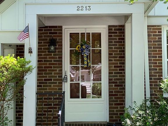3rd image of 2213 E Mulberry St