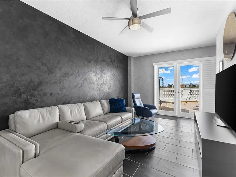 800 N Tamiami Trl #321A — Photo 16